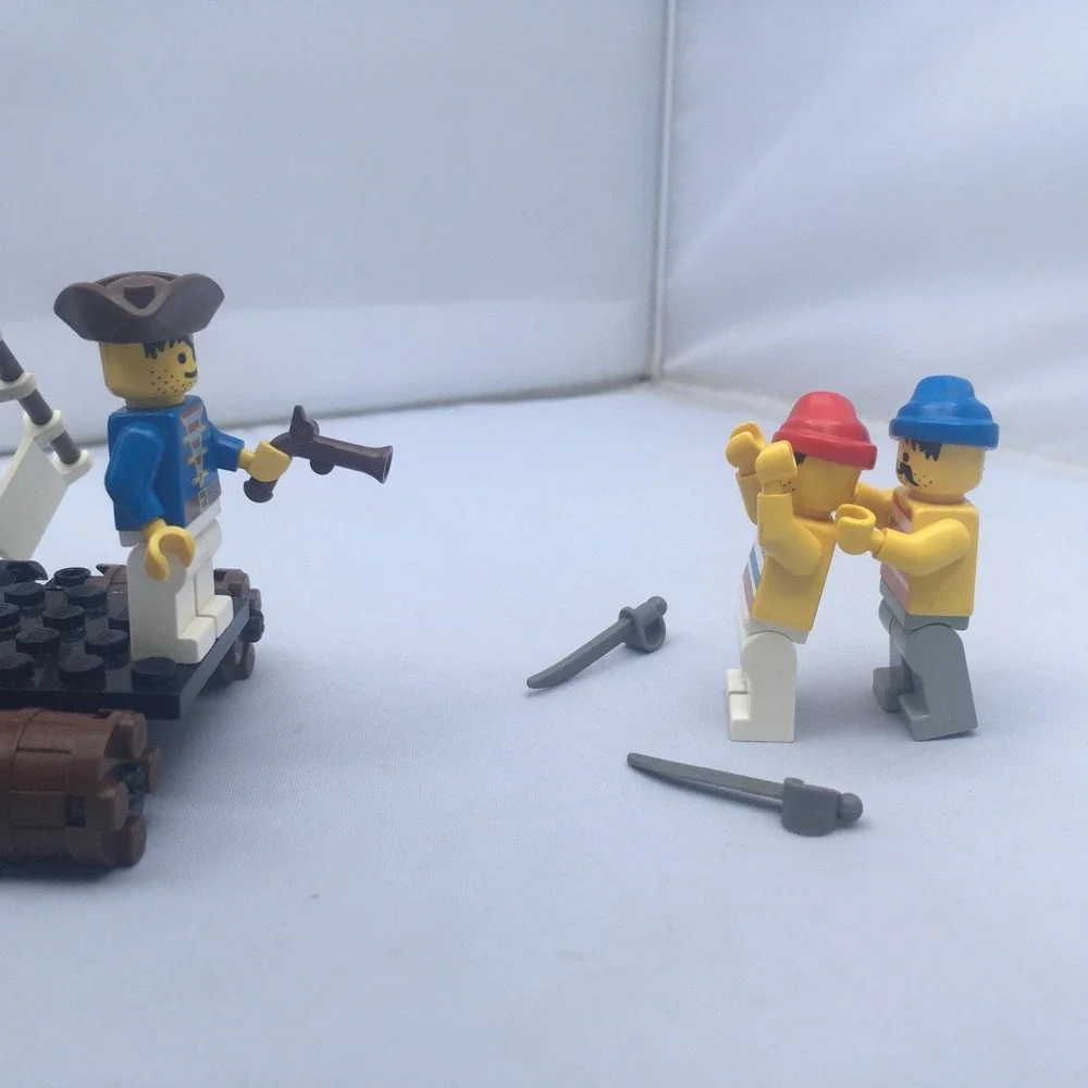 Pirates‎ LEGO Pirates I Castaway's Raft (6257)